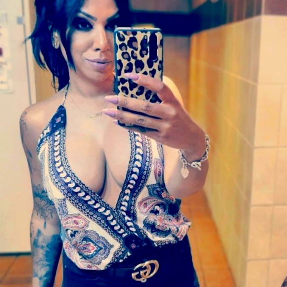 Meet your Posher, Amanda - Picture 1 of 1